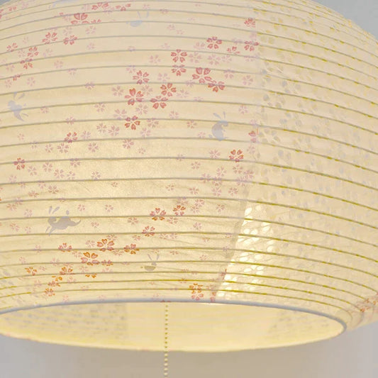 和紙ペンダントライト-和紙照明ペンダント-日本の和紙ランプ-和風ペンダントライト-手作り和紙照明-薄紙ペンダントライト-モダン和紙照明-和紙照明デザイン-伝統的な和紙照明-6畳用照明-2灯ペンダントライト-チェストナット-spn2-1018-花うさぎピンク-小梅白-電球別売